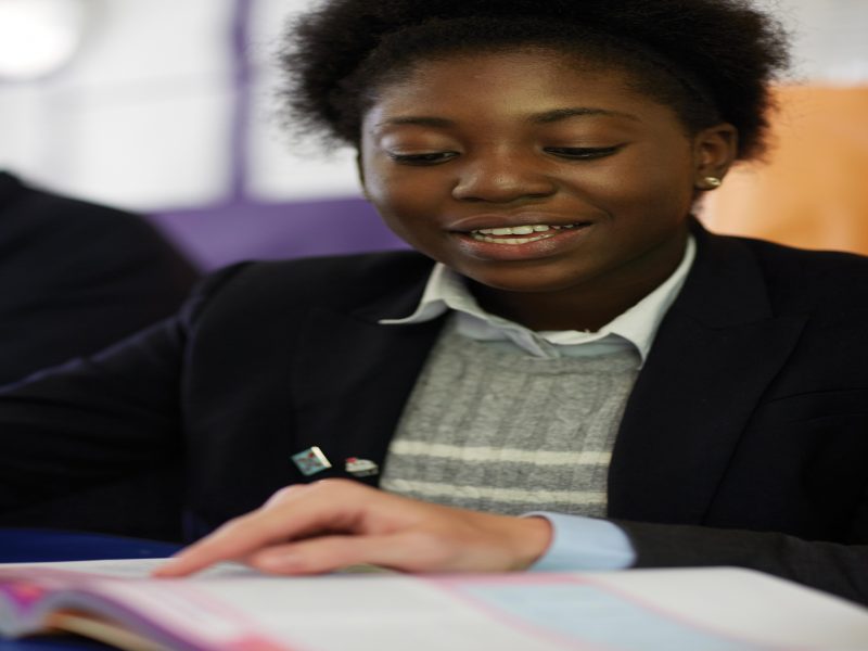 Earlscliffe Summer Mini MBA Programmes For 15-17 Year Olds.