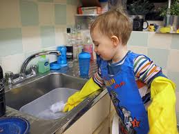 toddler washing
