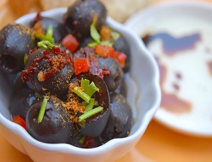 Yaji spiced olives
